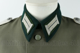 WO2 Duitse Heer M36 officiers infanterie Leutnant gabardine Feldbluse met insignes - meerdere maten