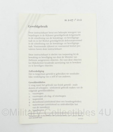 Defensie Instructiekaart IK 2-27 Geweldgebruik 1e druk - 15 x 10 cm - origineel