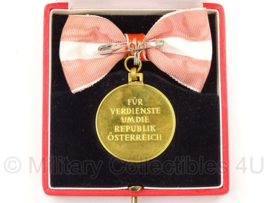 Oostenrijkse Bijzondere verdienste medaille goud für verdienste um die republik österreich- met doosje - origineel