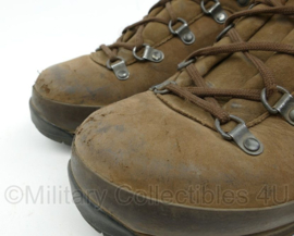 Defensie Lowa Mountain Boot NL W - maat 46,5 = 295b - gedragen - origineel