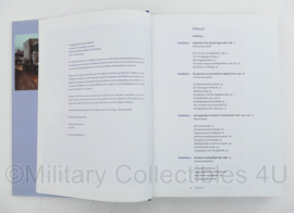 Boek In dienst van de troep bevoorrading en transport bij de Koninklijke Landmacht -384 pagina's - 24,5 x 17,5 x 2,5 cm - origineel