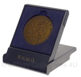 Penning BNMO Nederlandse Militaire oorlogs en dienstslachtoffers 1945-1995 - met doosje  5 x 5 cm - origineel