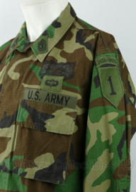 US Army woodland BDU 1st infantry Division uniformjas -  First Sergeant 1SG - maat Medium Long - origineel