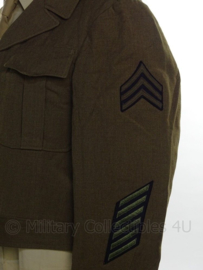 WO2 US Ike jacket met originele Sergeant and Service stripes insignes model 1944 - size 36S - origineel