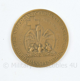 Het Nederlandse Roode Kruis bloedtransfusiedienst coin - diameter  4 cm - origineel