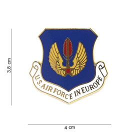 US Air Force in Europe metalen insigne -  3,8 x 4 cm.