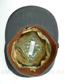 Platte pet van het Nederlandse Rode Kruis Maat 56 - Origineel