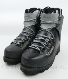 Mariniers Scarpa vega skischoenen - maat 7,5 = 41,5 - licht gedragen - origineel
