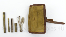 Onbekende Antieke schoonmaak en laderset van voorlader geweer - gestempeld - afmeting 13 x 8,5 x 2 cm - origineel