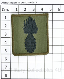 Defensie GVT borstembleem geoefend handgranaat werper - 5 x 4,5 cm - origineel