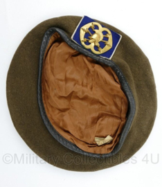 KL Nederlandse leger baret met Verbindingsdienst insigne - vorig model - 53 tm. 60 cm.  - origineel