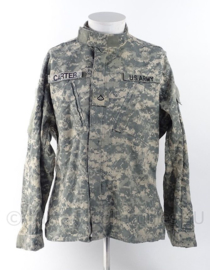 US Army ACU camo jas - "Carter" - met rang op de borst - Medium Regular - Origineel