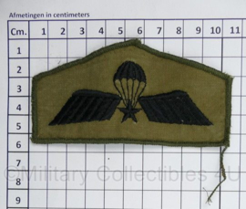 Defensie GVT parawing brevet A groen - 10,5 x 5,5 cm - origineel