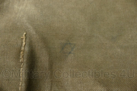 Nederlandse leger MVO gasmasker tas jaren 50 - 19 x 13 x 25 cm - gebruikt - origineel