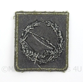 KL Landmacht vaardigheids borst embleem Schietwedstrijden Harskamp voor op het GVT - afmeting 4,5 x 5 cm - origineel