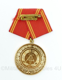 DDR medaille fur 25 jahre treue dienste - 7,5 x 3,5 cm - origineel