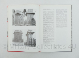 Flakturme door Hans Sakkers -  Nieuwstaat boek - Duitstalig