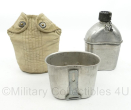 WO2 US Army veldfles set - RVS fles uit 1943, RVS beker en khaki hoes - origineel
