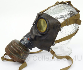 WO2 Duits gasmasker met filter en gasmaskerbus - origineel