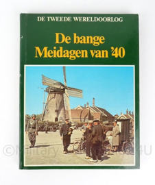 Naslagwerk set van 2 boeken over WO2 Slag om Arnhem en bange meidagen van 1940