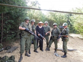 Airsoftgroep in Vietnam outfit