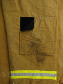 Brandweer jas en broek - US Style bruin met gele reflectoren en snelsluiting - Maat 1 = 158 tm. 176 lengte en 96 tm. 104 borst - origineel