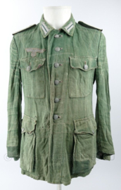 WH (Heer) M42 'Drillich' Field Blouse  - met emblemen en schouderstukken - origineel