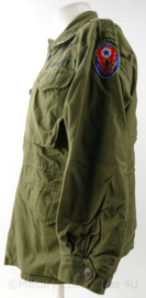 WO2 US M1943 field jacket 2nd Lieutenant Medical Department - maat 38R - replica