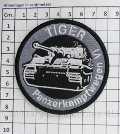WO2 Duitse Tiger Panzerkampfwagen VI embleem - met klittenband - diameter 8 cm