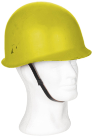 Oostenrijkse leger gele M1 helm met binnenhelm - zeer goede staat - origineel