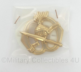 KCT Korps Commandotroepen baret insigne 2011 - fabrikant W. van Veluw - nieuw in verpakking - origineel