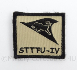 KL Landmacht borst embleem STTFU IV - met klittenband - afmeting 5 x 5 cm - origineel