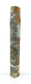 WO2 periode 4,5 cm. huls - opgedoken uit zee - 37,5 cm lang - origineel