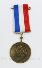 Medaille 1945-1995. 50 jaar vrijheid - 9 x 3 cm - origineel