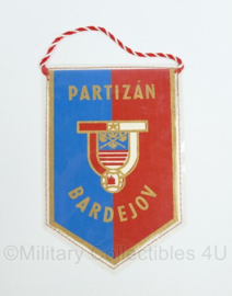 Slowaakse leger Partizan Bardejov vaantje - 18 x 12 cm - licht gebruikt - origineel