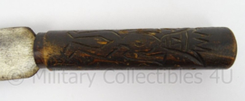 Afrikaans handgemaakt mes met houten schede - afmeting 43 x 7 cm - origineel