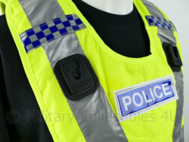 Britse politie fluor geel vest met portofoon houders - kogelwerende hoes leeg - nieuw - origineel