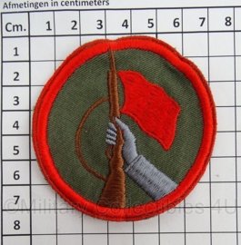 Duitse DDR embleem Kampfgruppen der Arbeiterklasse - doorsnede 7,5 cm - origineel