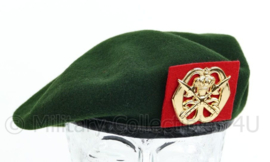 KL Nederlandse leger tussen model baret met KMS Koninklijke Militaire School insigne 2011 - maker Hassing BV - zo goed als nieuw - maat 59 - origineel