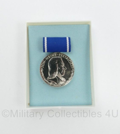 DDR NVA Johan Heinrich Pestalozzi-Medaille für treue Dienste Silber - origineel