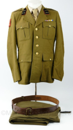 KL jaren 50 uniform set Luitenant-Kolonel artillerie 1e divisie 7 december - Met luxe metaaldraad insignes en zeldzaam embleem - maat medium - origineel