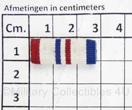 Nederlandse leger medaille baton Herinneringsmedaille Multinationale Vredesoperaties HMV4 - 3 x 1 cm - origineel