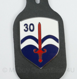 Defensie 30 Natresbataljon DT2000 borsthanger - nieuw in verpakking  - 9 x 4 cm - origineel
