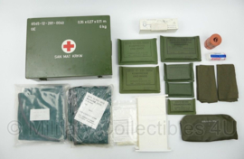 BW Bundeswehr medische EHBO kist met inhoud metaal - 36 x 26,5 x 10,5 cm - origineel