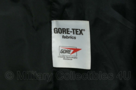 Britse politie British police parka Gore-Tex met tekst "POLICE" zwart - maat Large - gedragen - origineel