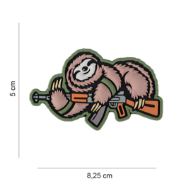 Embleem 3D PVC met klittenband - Armed Sloth - 8,25 x 5  cm.