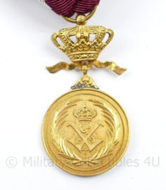 Belgische kroonorde "Arbeid en Vooruitgang" gouden medaille in doosje  - Origineel - origineel