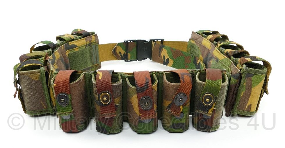 KL bandelier 40mm granaat met extra tassen (15 totaal) - verlengd - gedragen - origineel