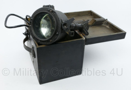 WO2 Britse 1944 Admiralty Pattern 5110E Signalling lantern - met originele kist - topstaat! - origineel