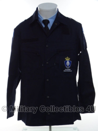 KMAR Marechaussee uniform basis jas 2006 basis jas - donkerblauw - MET insignes - NIEUW - maat 9010/1520 - origineel
